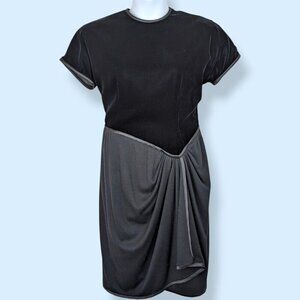 V. Oscar de la Renta Studio Black Velvet Dress